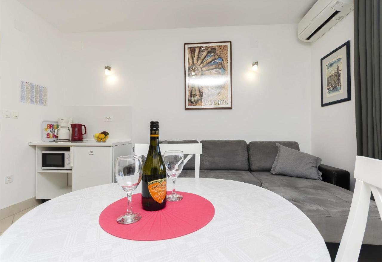 Apartment Mare Srima Esterno foto